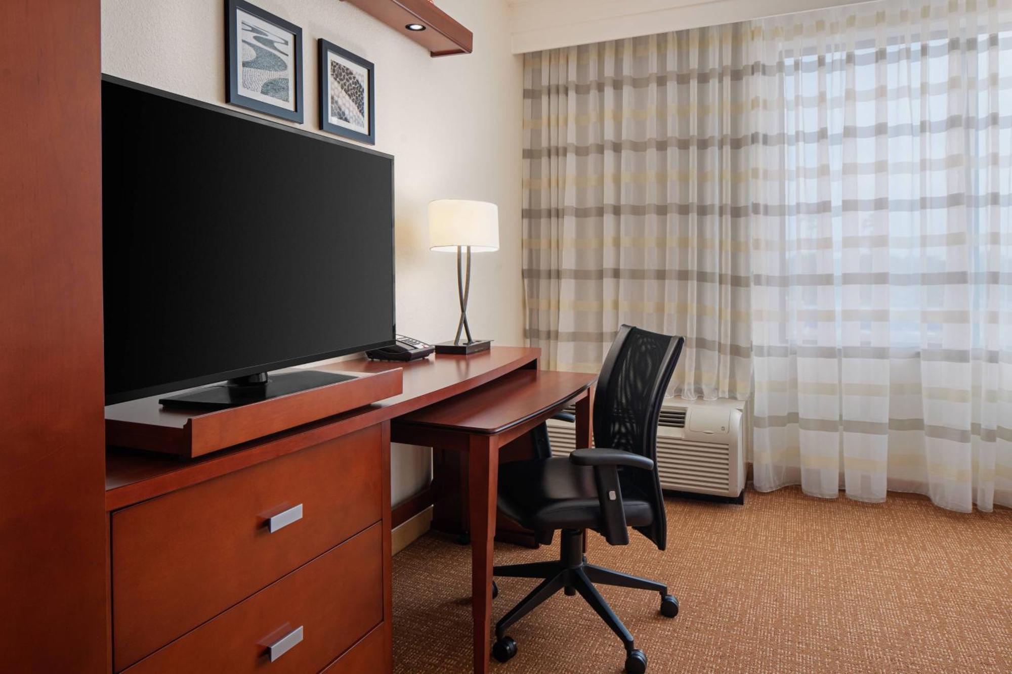 Courtyard By Marriott Houston Kingwood Hotel Kinwood Buitenkant foto